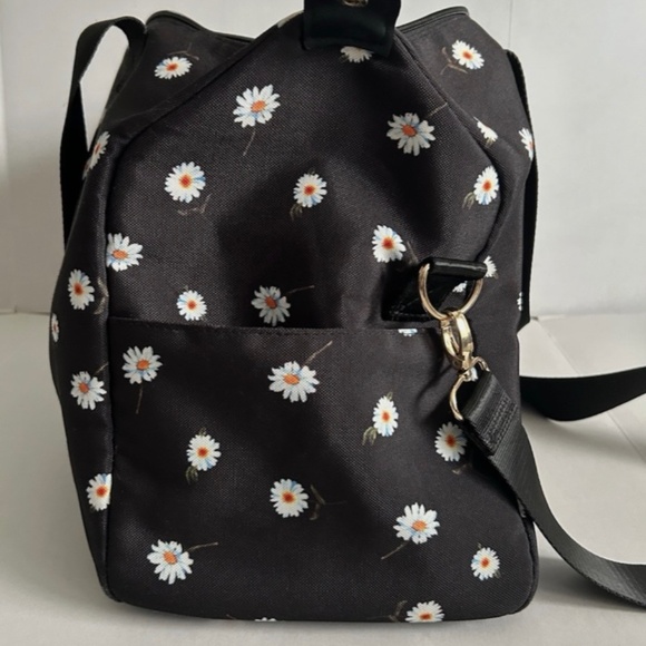 New Alice + Olivia Black Daisy Print Duffle Weekender Bag Tote by Stacey Bendet - Picture 4 of 9
